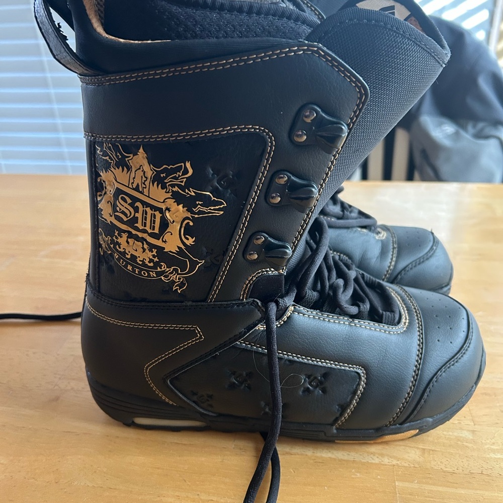 Shaun white Burton snowboarding boots
